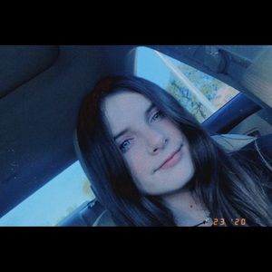 Meet your Posher, Lilly